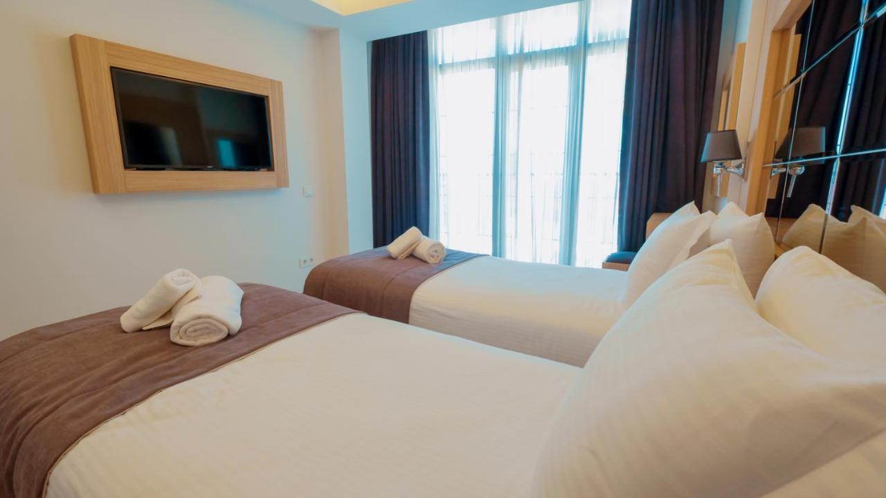 Alesta Midtown Aparthotel Fethiye Bagian luar foto