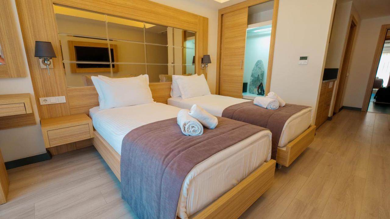 Alesta Midtown Aparthotel Fethiye Bagian luar foto