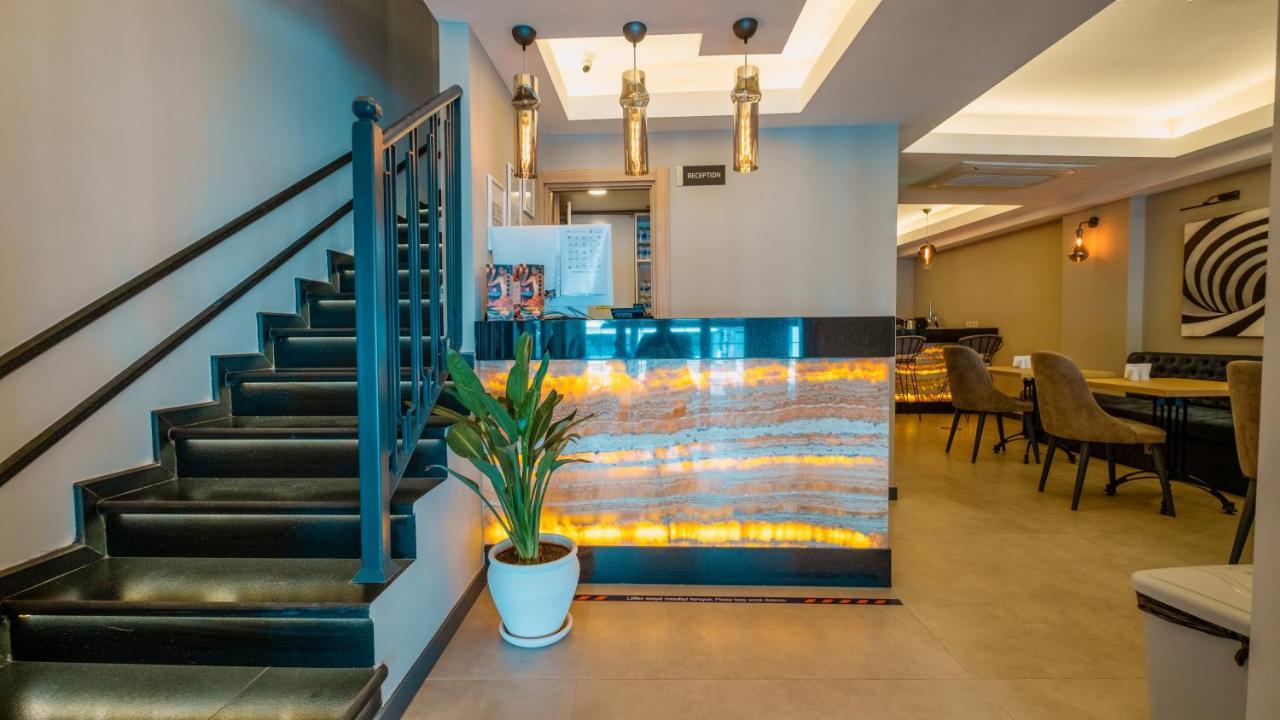 Alesta Midtown Aparthotel Fethiye Bagian luar foto