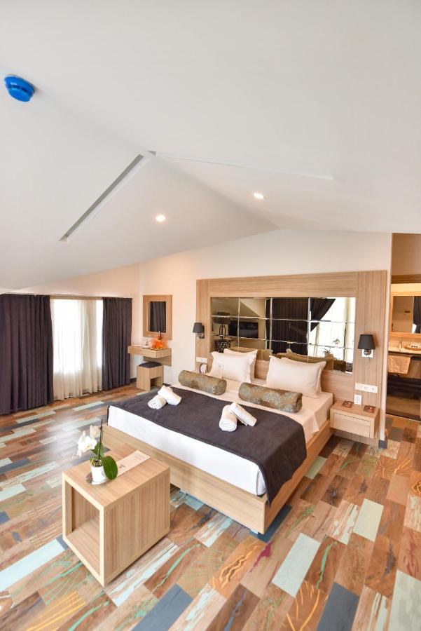Alesta Midtown Aparthotel Fethiye Bagian luar foto