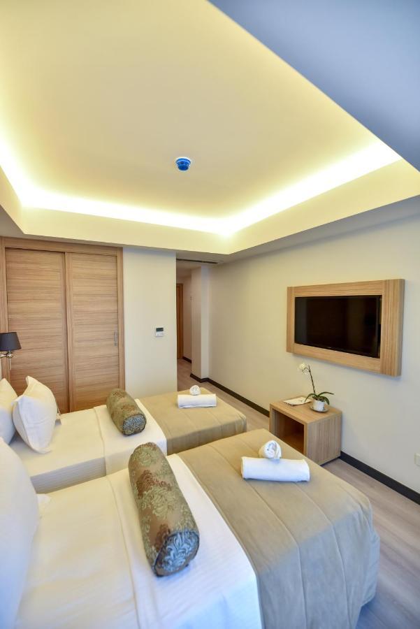 Alesta Midtown Aparthotel Fethiye Bagian luar foto